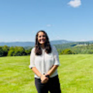 Meet your Posher, Laura